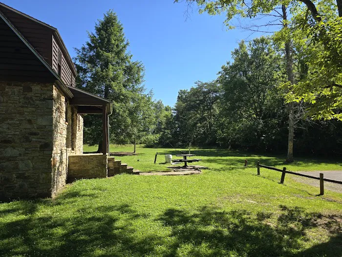 Coon Hollow Cabin Picture 1