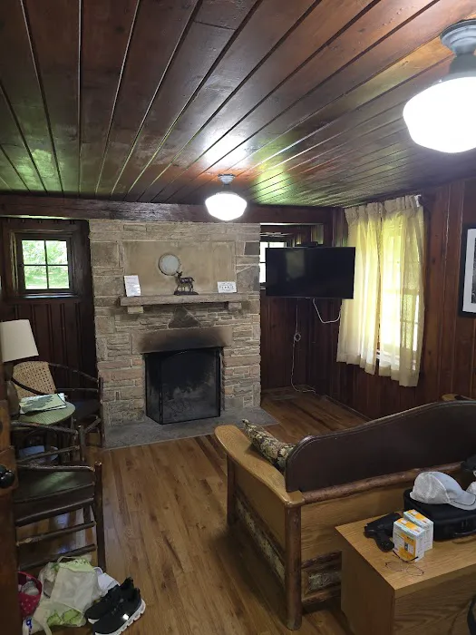 Coon Hollow Cabin Picture 4