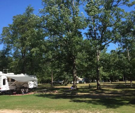 Twin Oaks Campground & Cabins