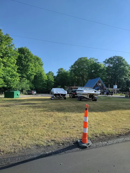 Chain O' Lakes Campground Picture 10