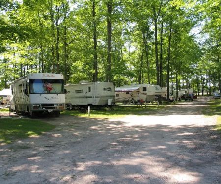 Chain O' Lakes Campground