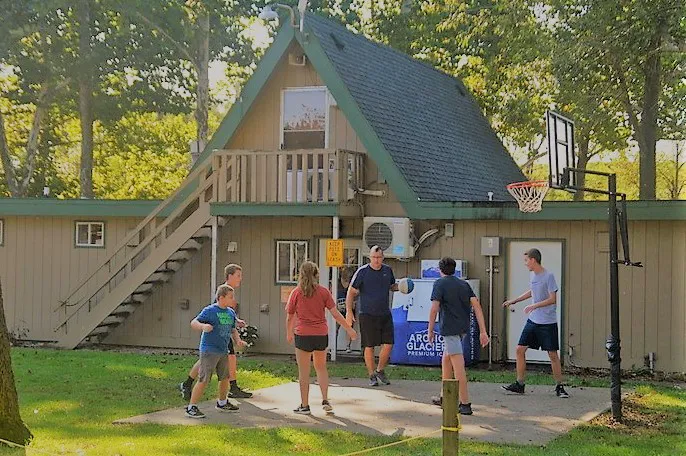 Kankakee South KOA Holiday Picture 3