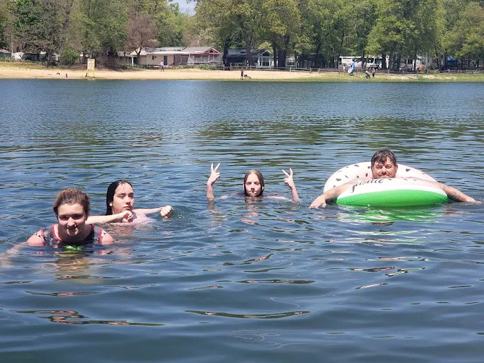 Lake Holiday Picture 4