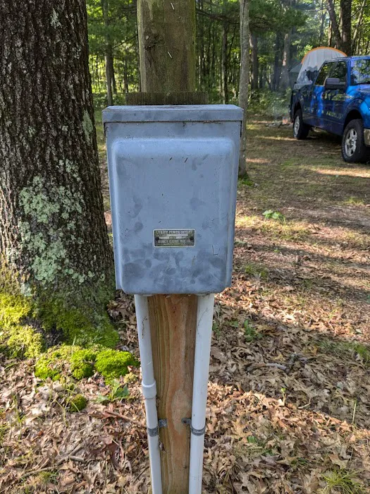 Linde's Rustic Campground Picture 6