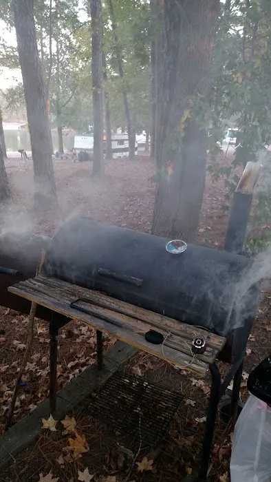 Holiday Harbor Campground Picture 2