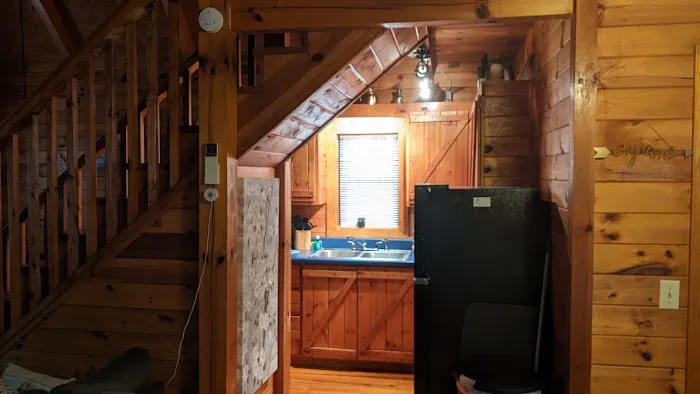 Hillside Hideaway Picture 3