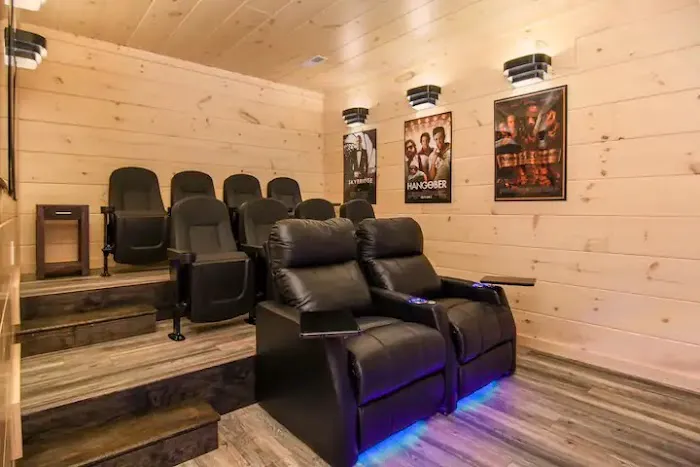 Mountain Air Luxury Cabin Picture 2