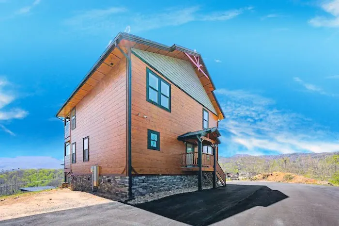 Serenity Luxury Cabin Picture 4
