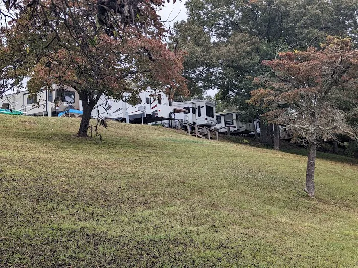 Rural Retreat Campground Picture 7