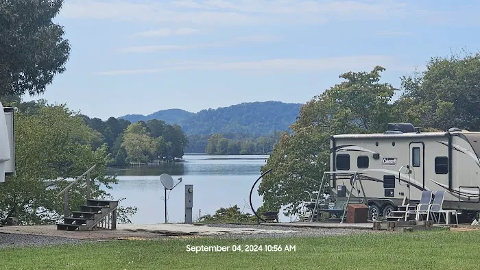 Rural Retreat Campground Picture 2
