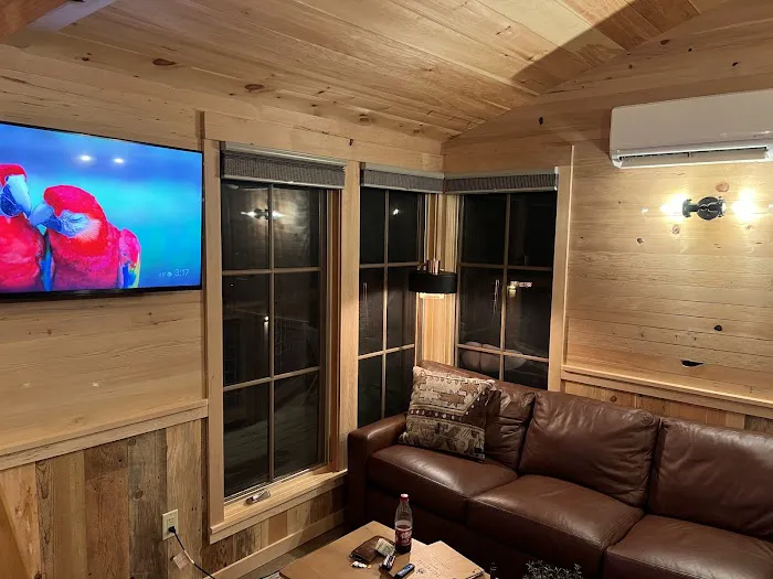 Tree houses at Norton Creek Resort Picture 7