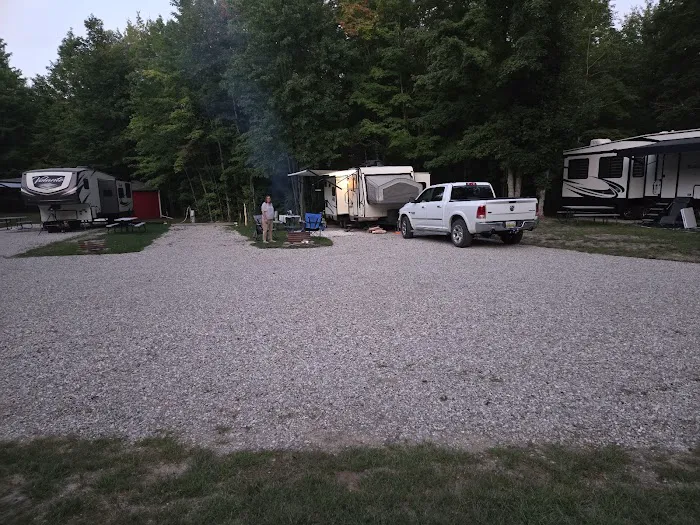 Chain of Lakes Camp (Six Mile Lake) Picture 3