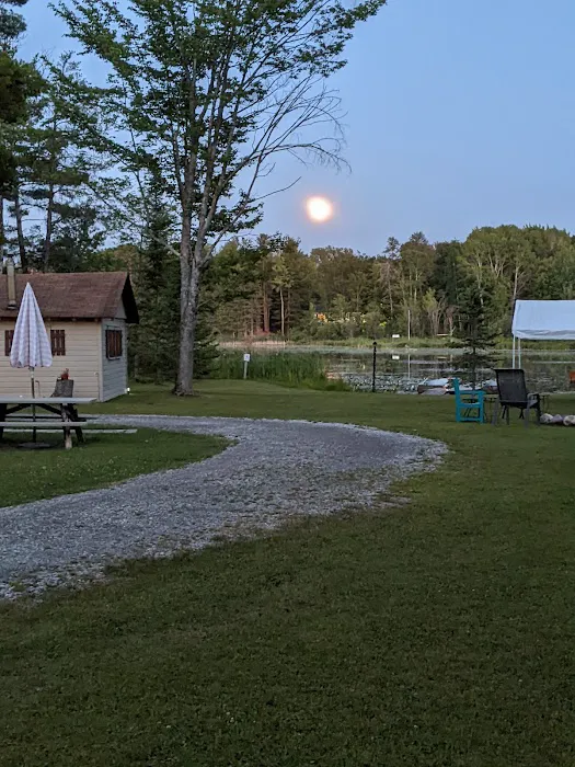 Atlanta River Cabins Picture 3