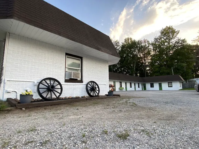 Fireside Retreat on the Thunder Bay River Picture 3