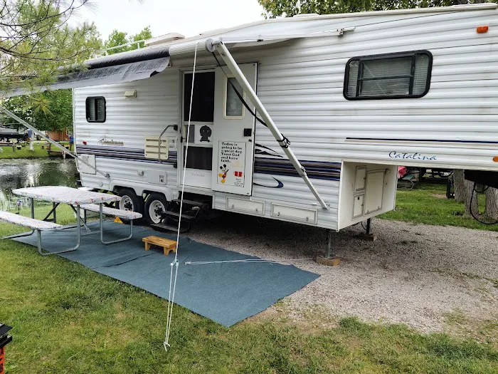 Camper's Cove RV Park & Canoe Livery Picture 3