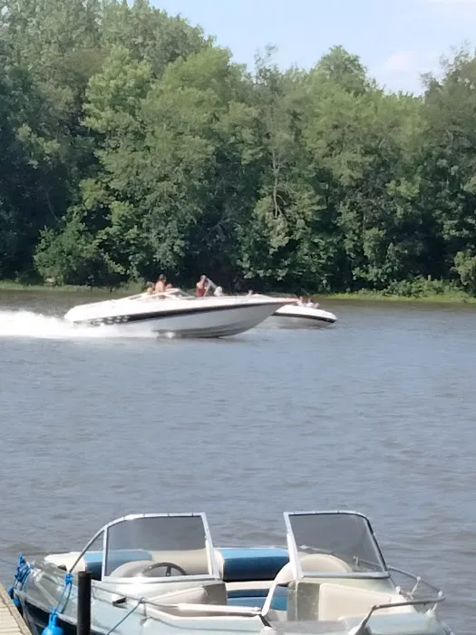 Anchor Inn Marina and Campground Picture 4