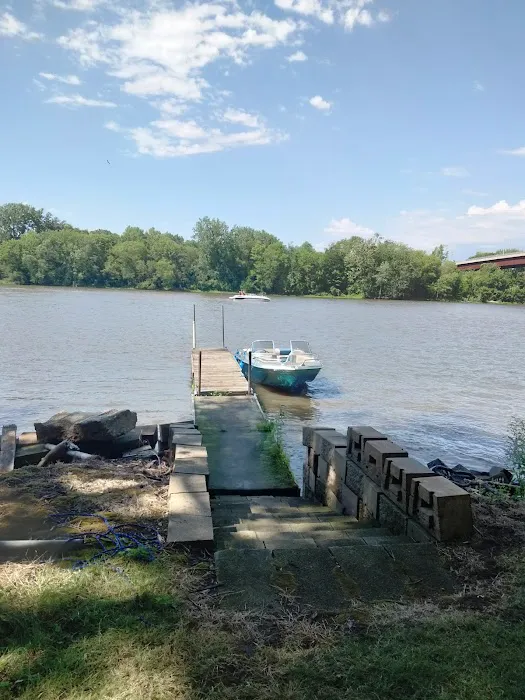 Anchor Inn Marina and Campground Picture 5