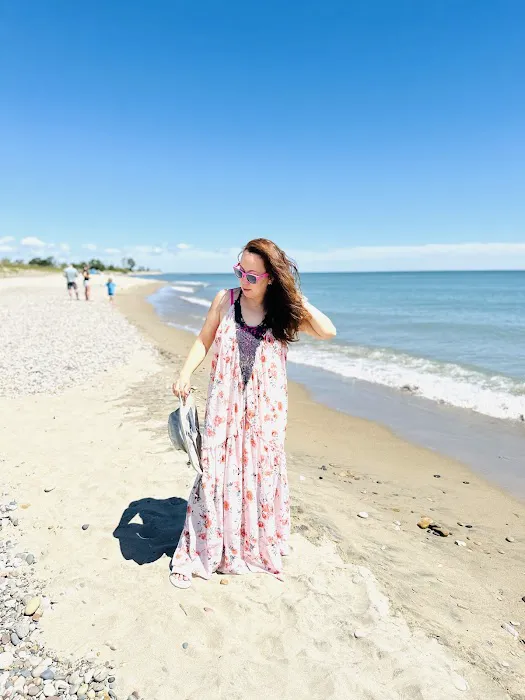 Adeline Jay Geo-Karis Illinois Beach State Park Permit Booth Picture 5