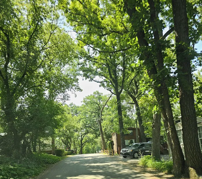 Fish Lake Beach Camping Resort Picture 6