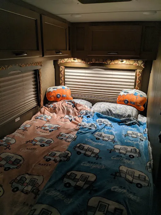 Fish Lake Beach Camping Resort Picture 8