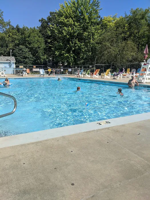 Fish Lake Beach Camping Resort Picture 5