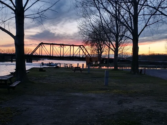 Manistee River RV Resort & Marina Picture 3