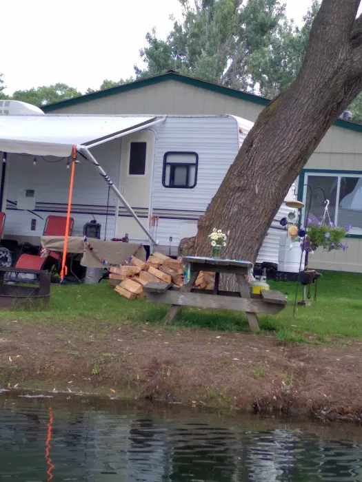 Manistee River RV Resort & Marina Picture 6