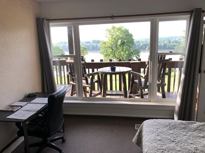 Cave-In-Rock State Park Cabins Picture 5