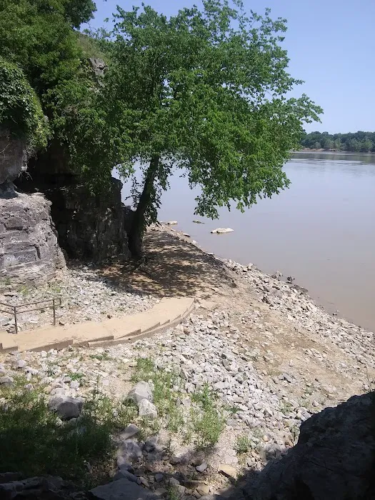 Cave-In-Rock State Park Cabins Picture 10
