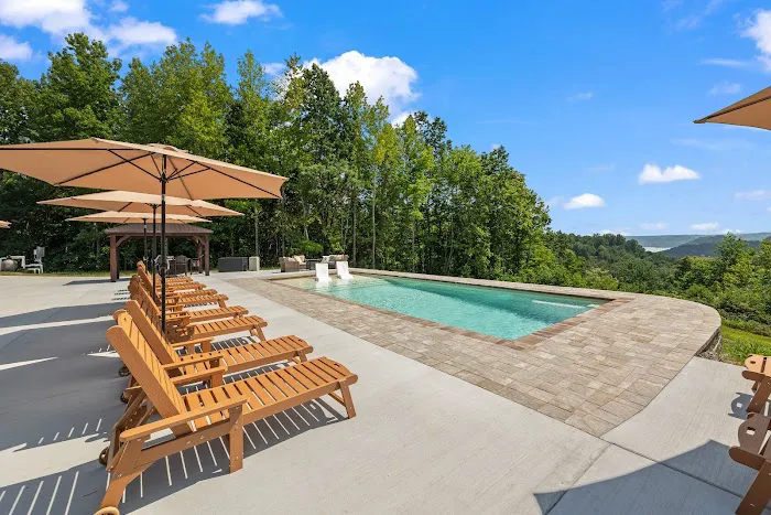 Tennessee Glamping Resort on Center Hill Lake Picture 5