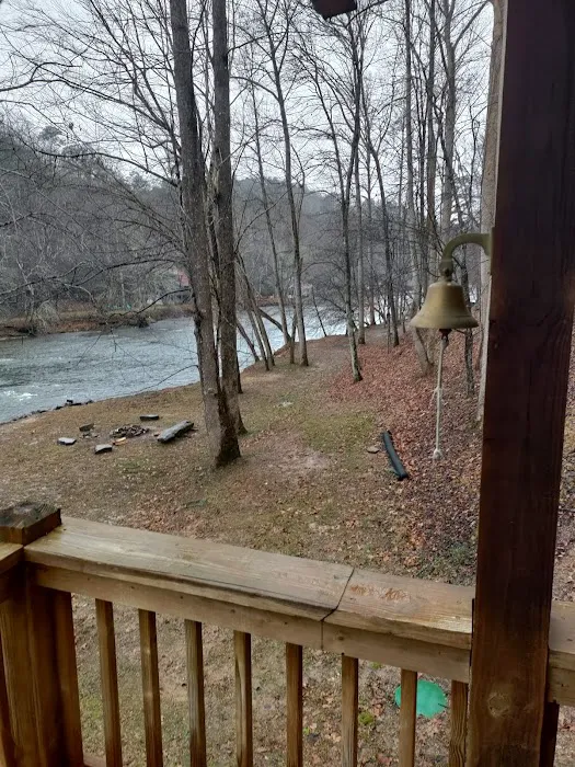 Mountainlair on the River Picture 3