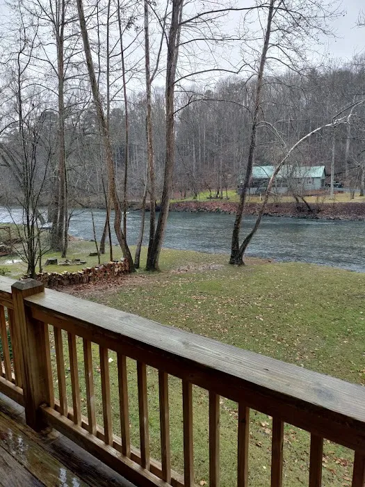 Mountainlair on the River Picture 4