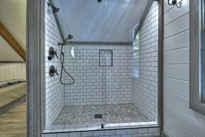 Little Creek Retreat Picture 1