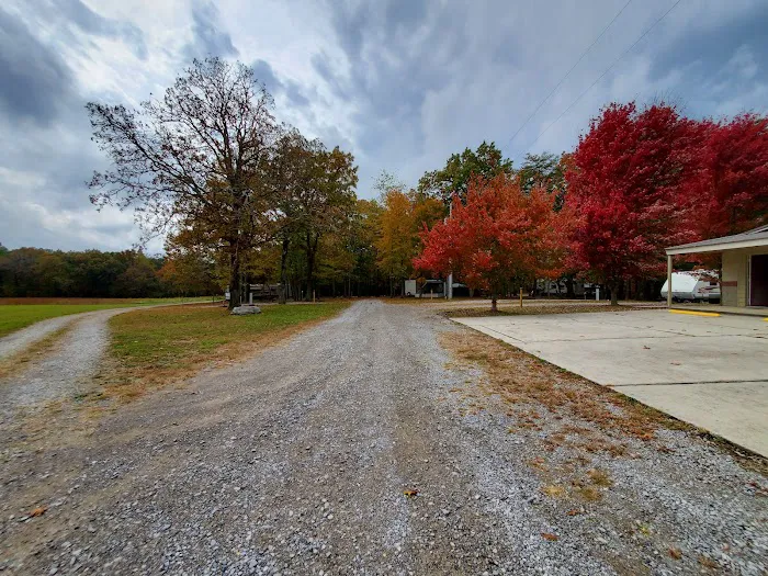 Bledsoe Forest Campground and Apartment Rentals Picture 1