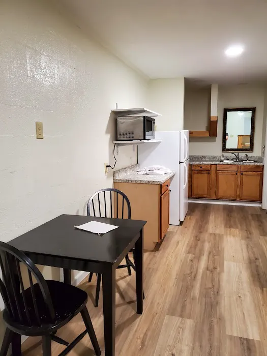 Bledsoe Forest Campground and Apartment Rentals Picture 7