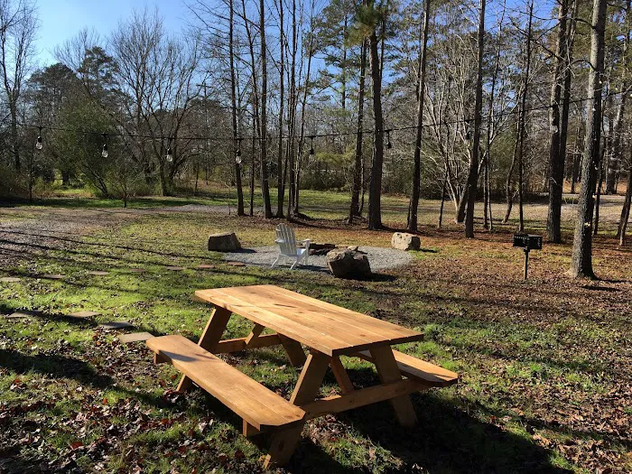 tiny HOUSE CAMPGROUND Picture 3