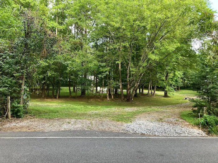 tiny HOUSE CAMPGROUND Picture 8