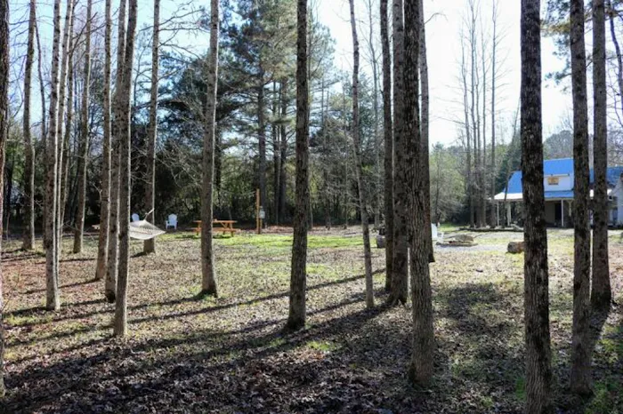 tiny HOUSE CAMPGROUND Picture 9