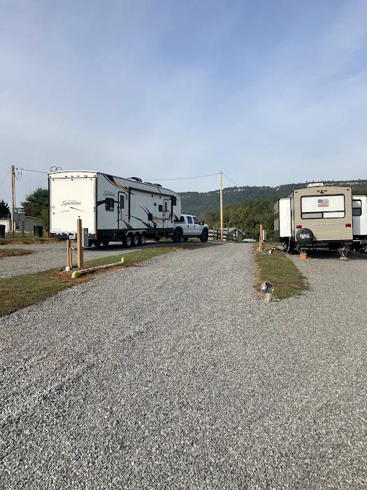R and R RV Campground Picture 6