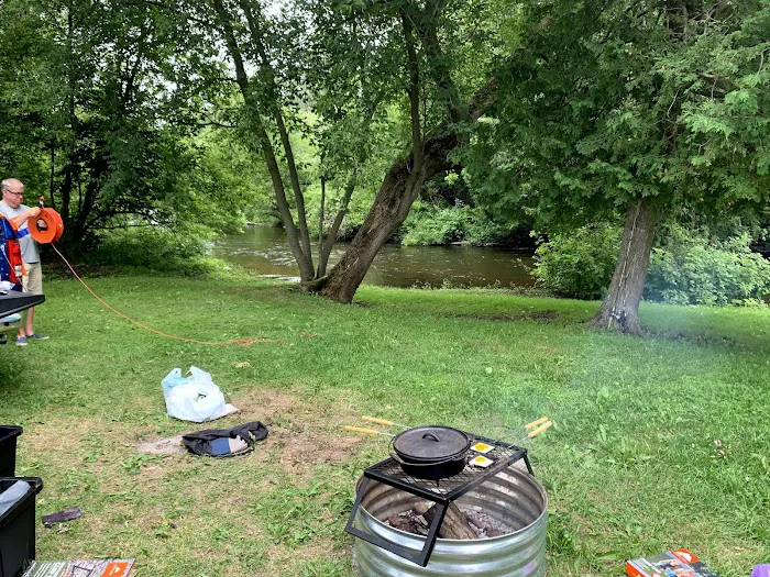 Sturgeon River Campground Picture 3