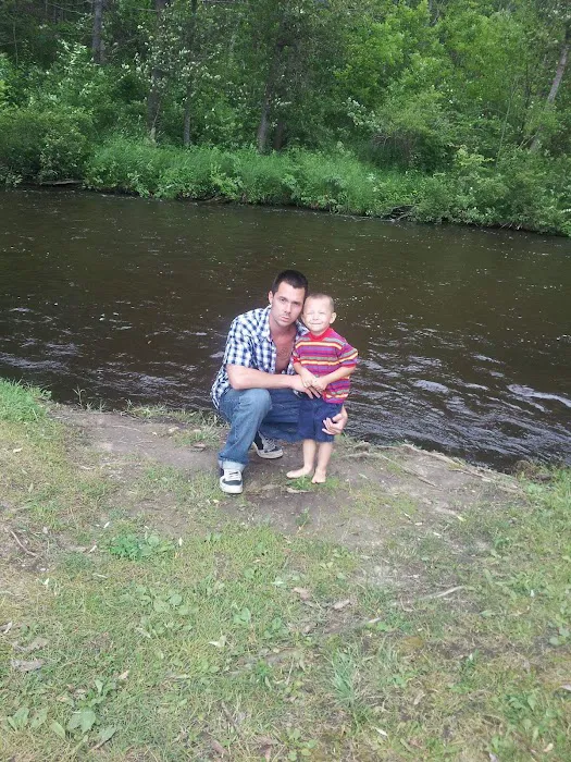 Sturgeon River Campground Picture 2