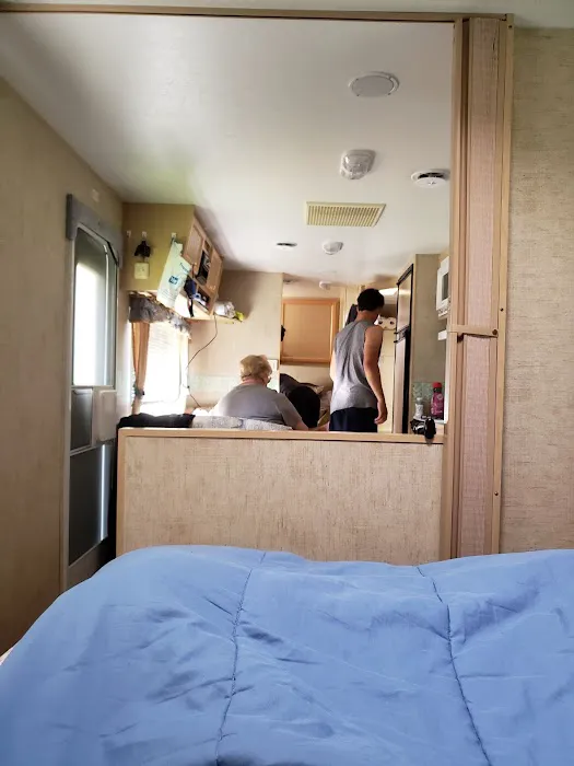 Sturgeon River Campground Picture 5