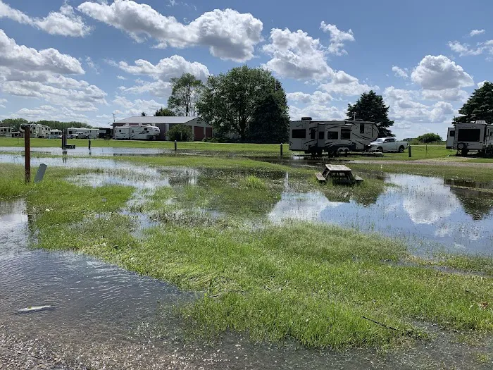 Lehman's Lakeside RV Resort Picture 7