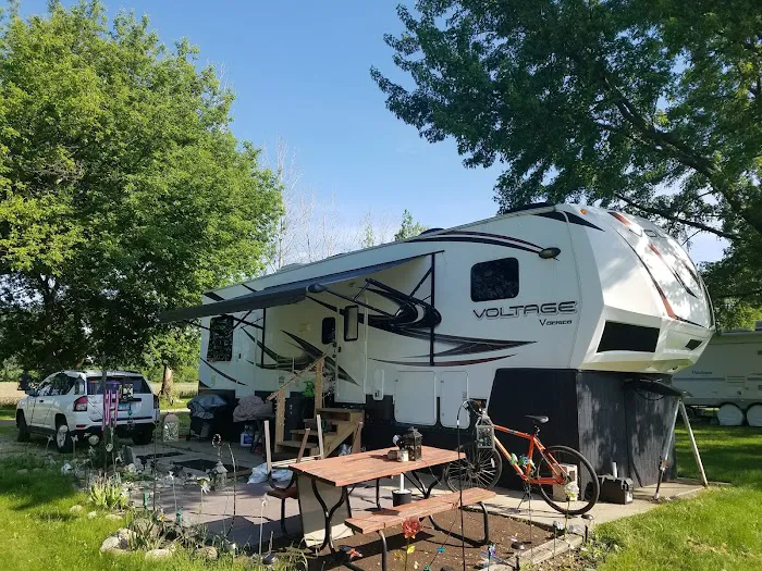 Lehman's Lakeside RV Resort Picture 3