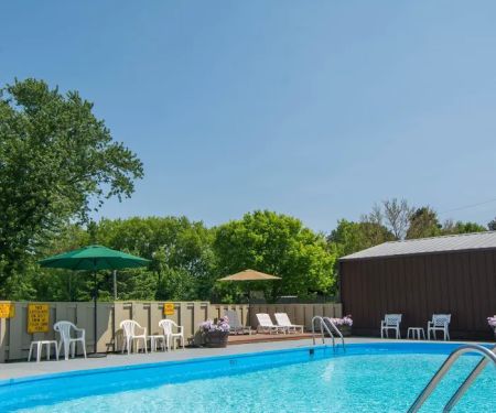 Chicago Northwest KOA Holiday