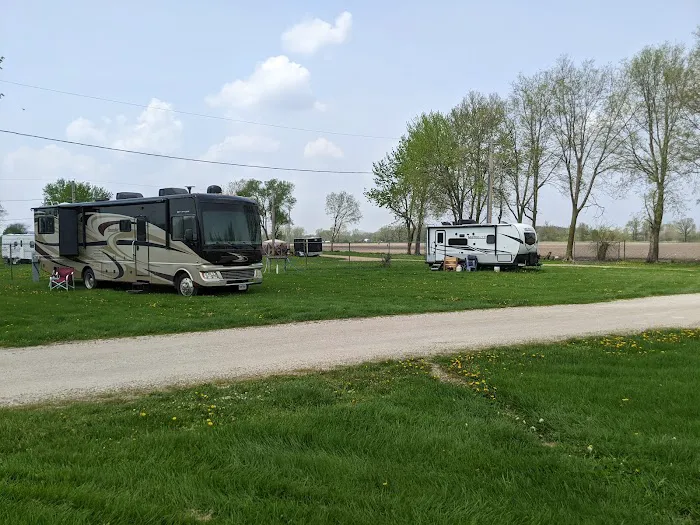Sandwich Fairgrounds RV Campground Picture 4