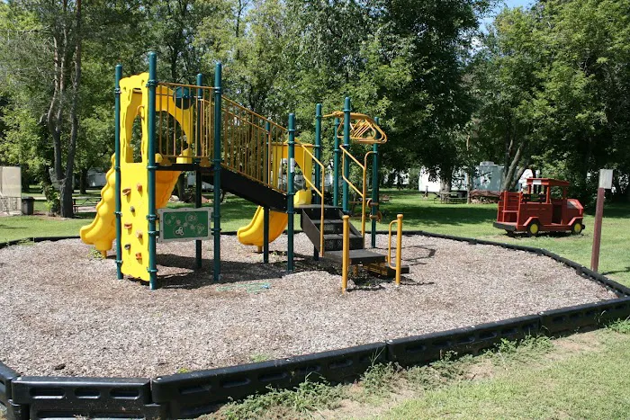 Thousand Trails Pine Country Picture 7