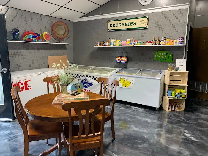 Camp Lakewood Campground Picture 5