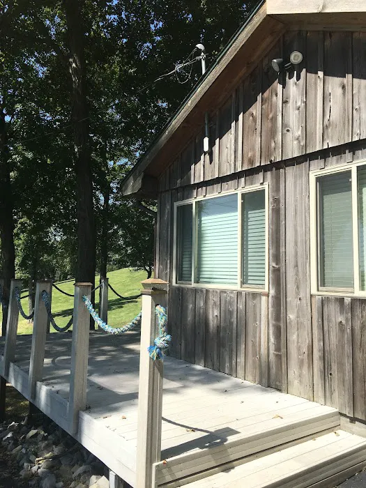 Cave-in Rock Kaylors Cabin B Picture 5