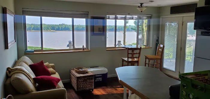 Cave-in Rock Kaylors Cabin B Picture 6